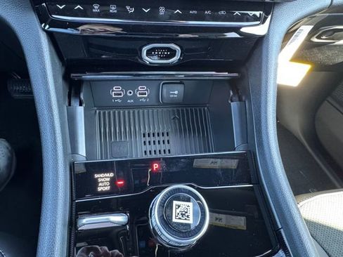 New 2026 Jeep Grand Cherokee Altitude image 41