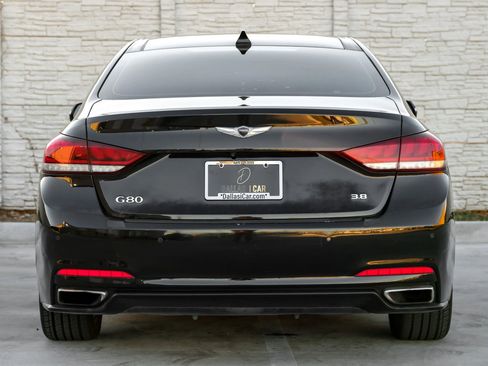 Used 2017 Genesis G80 3.8 w/ Option Group 03 image 10