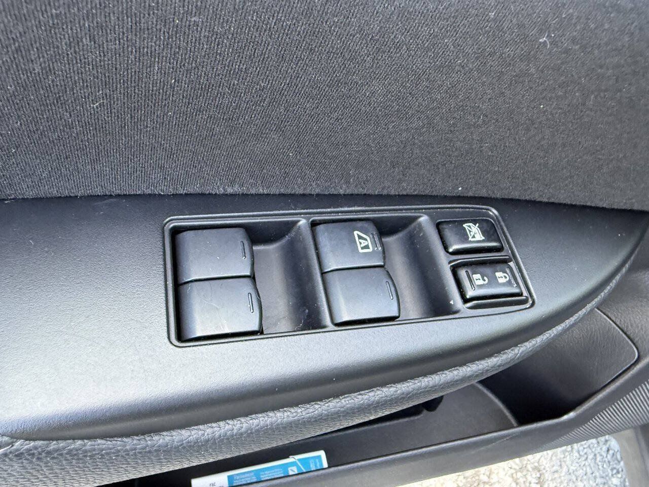 Used 2011 Subaru Outback 2.5i AWD/4WD image 18