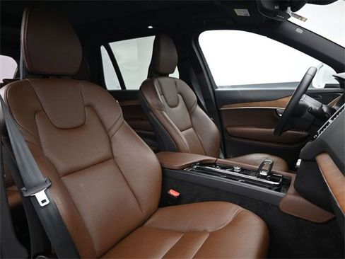 Used 2023 Volvo XC90 B6 Plus w/ Protection Package Premier image 34