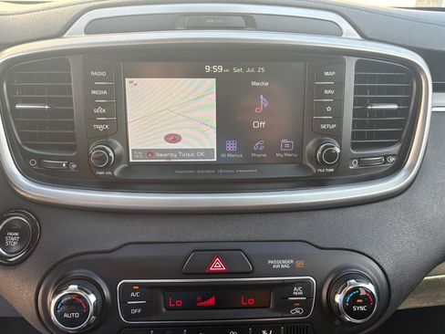Used 2019 Kia Sorento EX w/ EX Touring Package FWD image 9