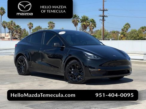 Used 2023 Tesla Model Y Long Range AWD/4WD image 1