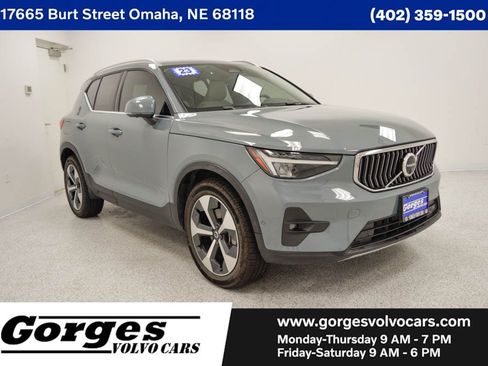 Certified 2023 Volvo XC40 B5 Plus w/ Driver Assist Package AWD/4WD image 1