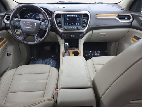 Used 2017 GMC Acadia Denali w/ Technology Package AWD/4WD image 3