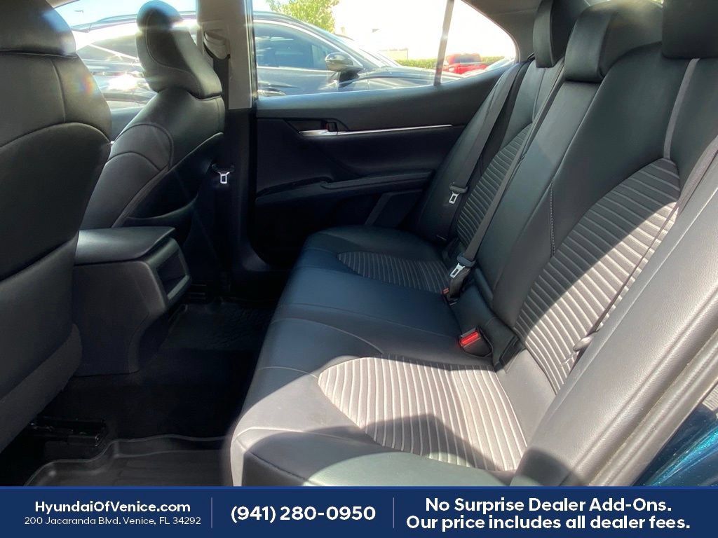 Used 2018 Toyota Camry SE FWD image 16