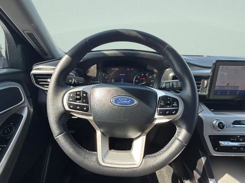 Certified 2024 Ford Explorer XLT w/ Equipment Group 202A AWD/4WD image 10