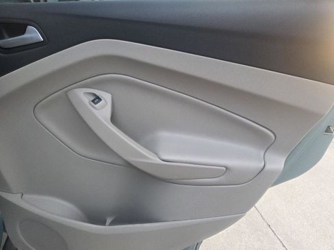 Used 2013 Ford Escape SE image 41