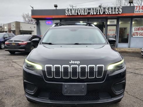 Used 2020 Jeep Cherokee Latitude w/ Safety Group AWD/4WD image 6