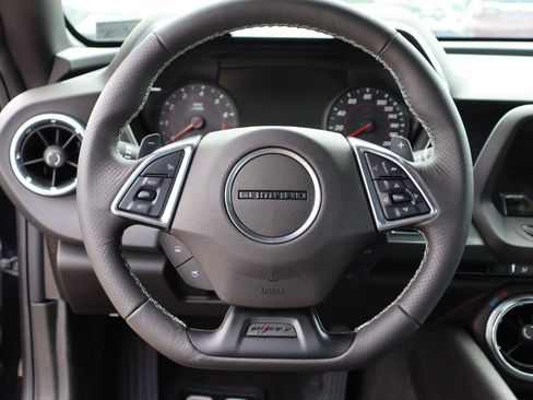 Used 2017 Chevrolet Camaro SS RWD image 15