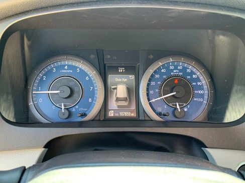 Used 2017 Toyota Sienna XLE Premium AWD/4WD image 34