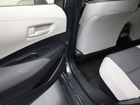 Used 2025 Toyota Corolla LE FWD image 17