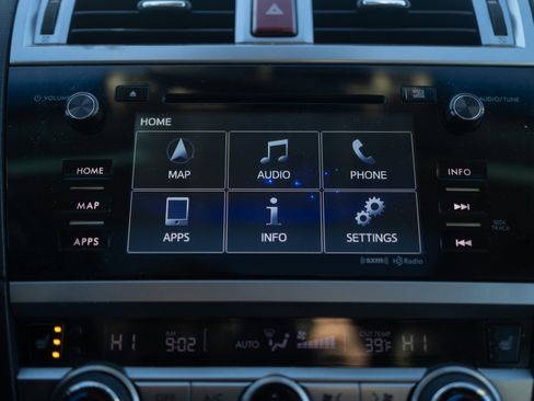 Used 2016 Subaru Outback 2.5i Limited image 7