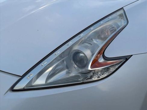Used 2012 Nissan 370Z Touring w/ Sport Pkg RWD image 2