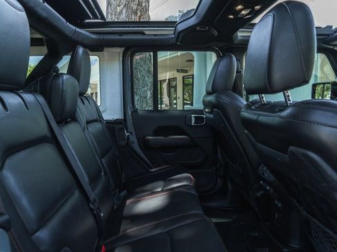 Used 2021 Jeep Wrangler Unlimited Rubicon AWD/4WD image 24