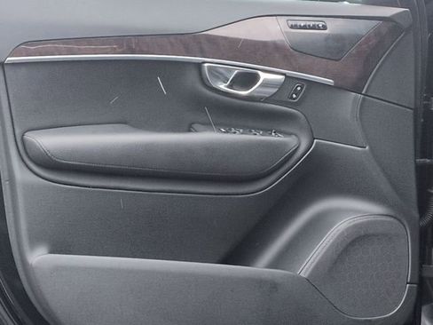 Used 2019 Volvo XC90 T6 Momentum w/ Advanced Package image 15