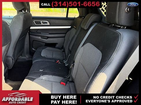 Used 2017 Ford Explorer XLT w/ Equipment Group 201A FWD image 11