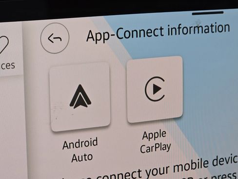 Used 2025 Volkswagen Atlas SE image 5