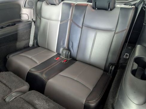 Used 2019 Nissan Pathfinder SL image 29