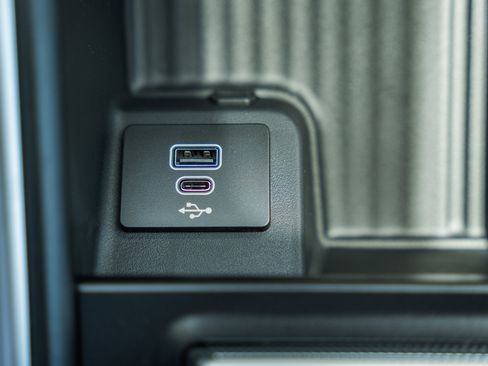 New 2026 Ford Expedition Active image 34