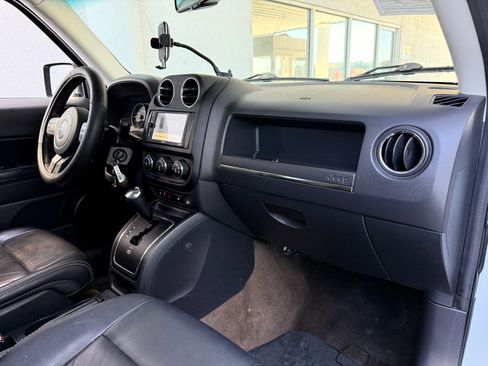 Used 2016 Jeep Patriot High Altitude image 17