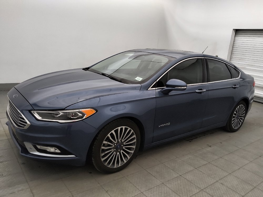 Used 2018 Ford Fusion Titanium FWD image 2