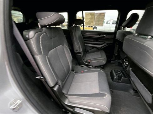 Used 2025 Jeep Grand Cherokee L Laredo w/ Luxury Tech Group I image 27