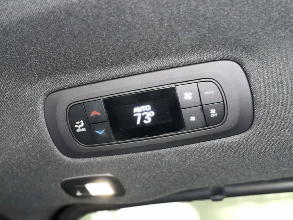 Used 2024 Chrysler Pacifica Limited w/ S Appearance Package AWD/4WD image 17