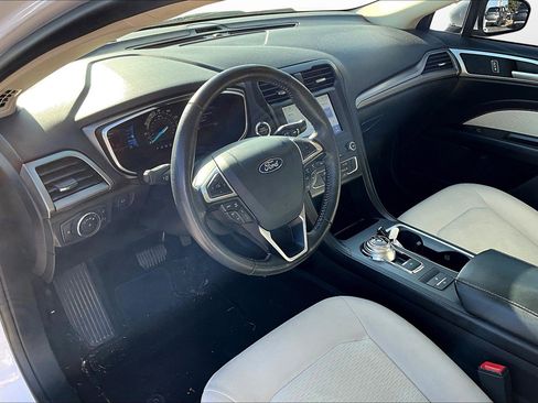 Used 2020 Ford Fusion SE w/ Equipment Group 151A image 20