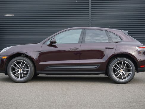 New 2026 Porsche Macan image 2