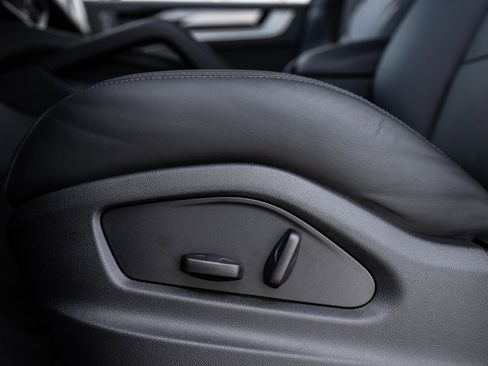 Certified 2026 Porsche Cayenne image 23