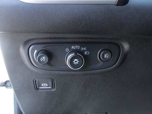 Used 2018 GMC Terrain SLT w/ Preferred Package FWD image 16