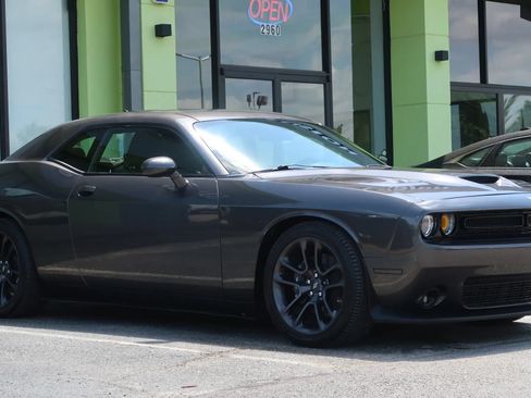 Used 2020 Dodge Challenger R/T Scat Pack RWD image 5