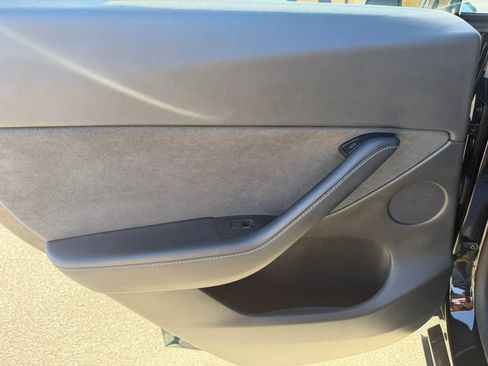 Used 2022 Tesla Model Y Performance AWD/4WD image 12