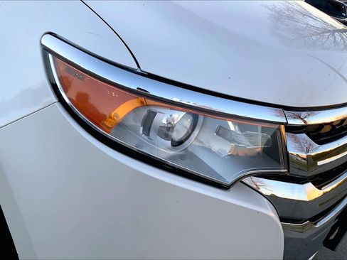 Used 2013 Ford Edge SEL image 27