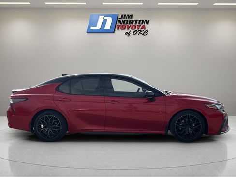Used 2022 Toyota Camry XSE w/ Cold Weather Package FWD image 4