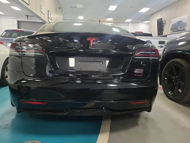 Used 2022 Tesla Model S Plaid AWD/4WD image 5