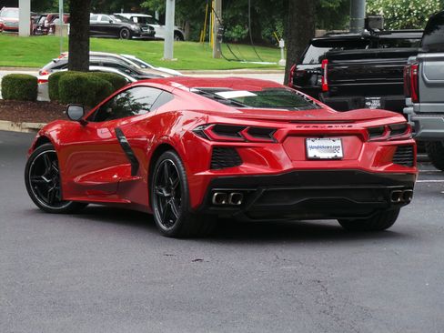 Used 2021 Chevrolet Corvette Stingray Coupe w/ 1LT RWD image 3
