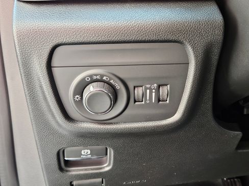 New 2026 Jeep Grand Cherokee L Laredo RWD image 18