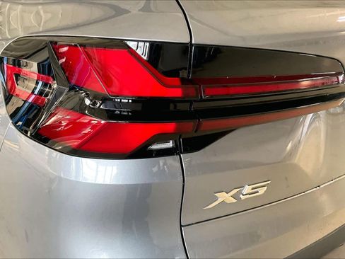 New 2026 BMW X5 sDrive40i image 14