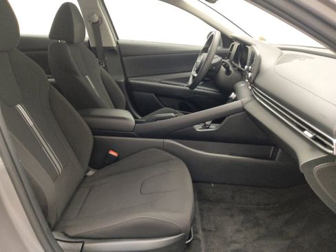 Used 2022 Hyundai Elantra SEL FWD image 21
