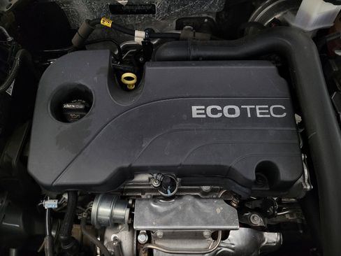 Used 2022 Chevrolet Equinox LS w/ LPO, Floor Liner Package FWD image 30