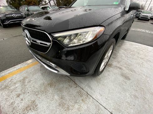 Used 2025 Mercedes-Benz GLC 300 4MATIC image 26