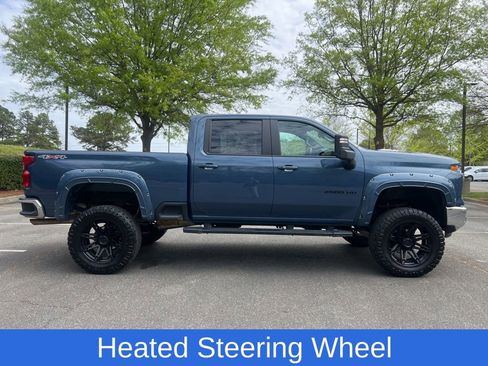 Used 2024 Chevrolet Silverado 2500 LT w/ Convenience Package image 5