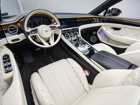 Certified 2020 Bentley Continental GT image 2