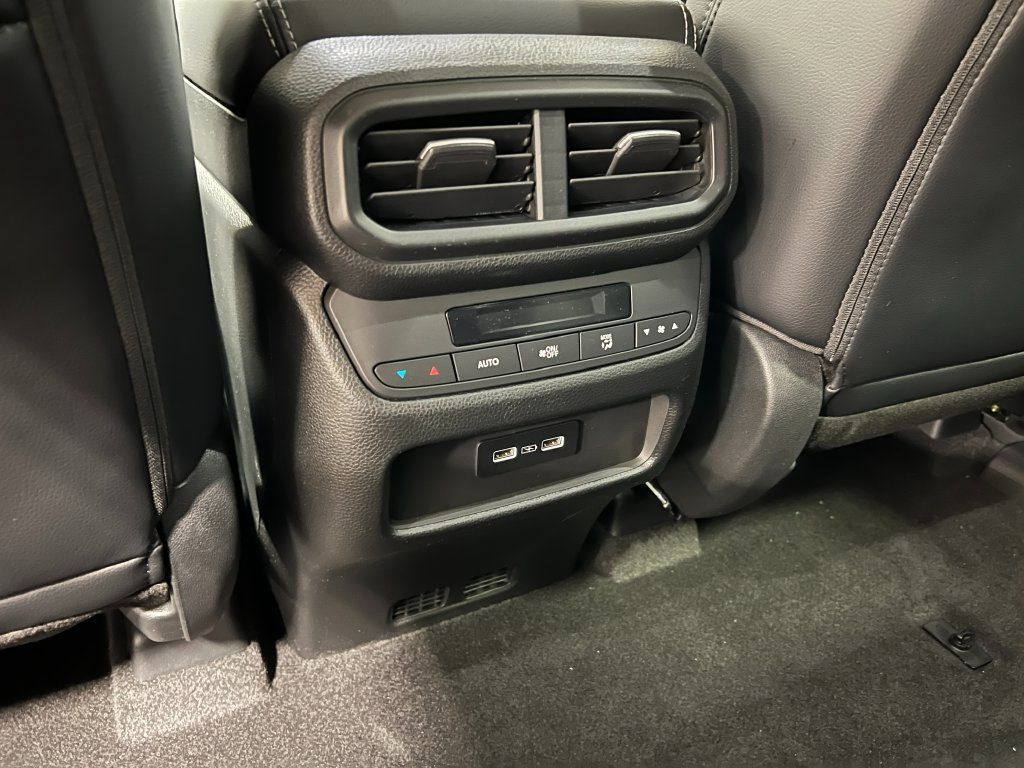 Used 2025 Honda Pilot EX-L image 30