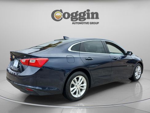 Used 2017 Chevrolet Malibu LT image 6