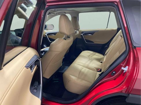 Used 2025 Toyota RAV4 Limited image 22