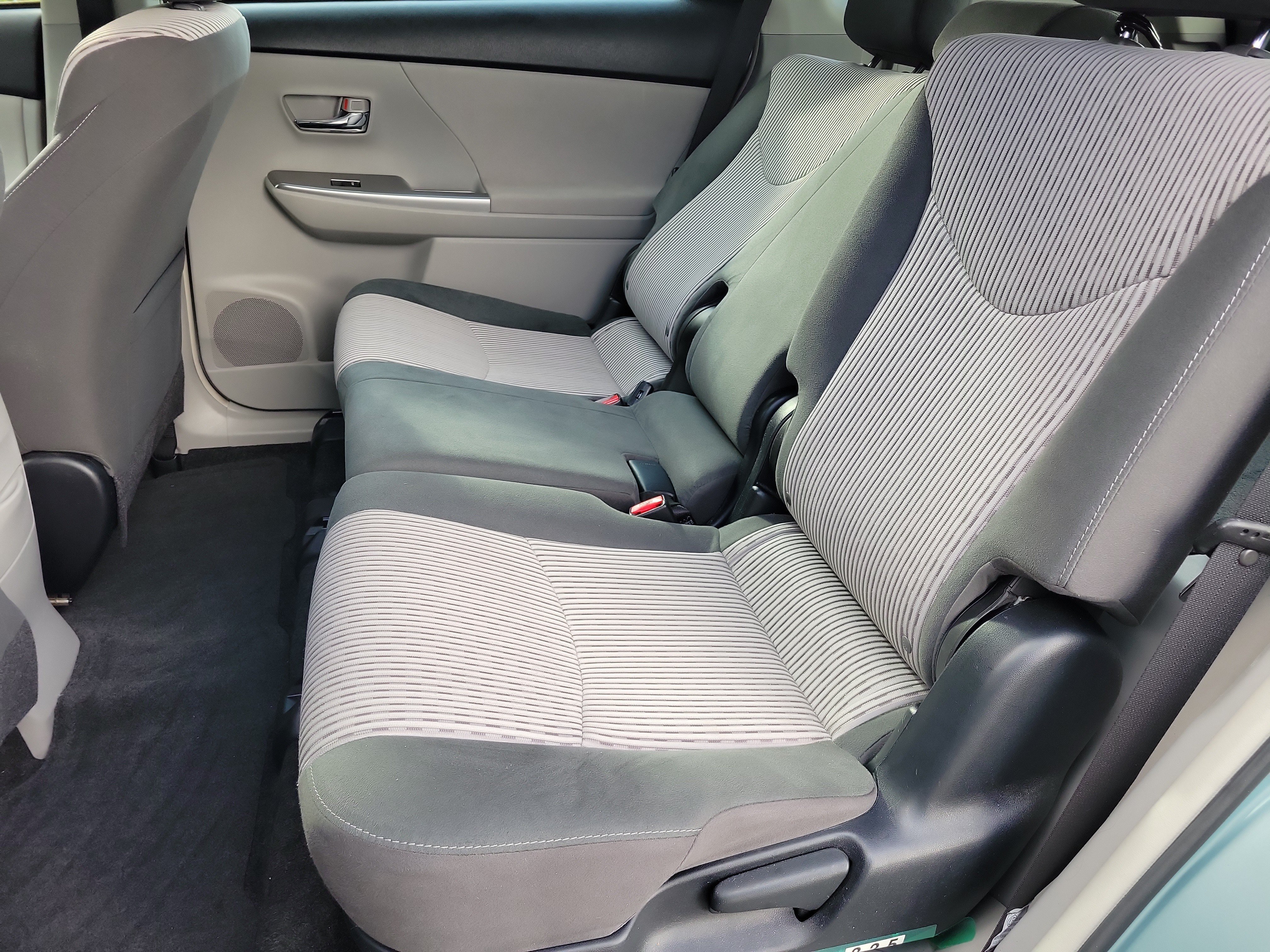 Used 2015 Toyota Prius V Two FWD image 11