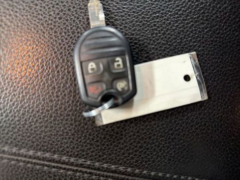 Used 2015 Ford F350 Lariat w/ Lariat Interior Package image 39