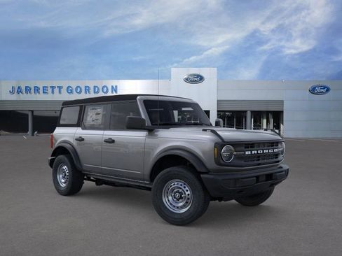 New 2025 Ford Bronco 4-Door image 7